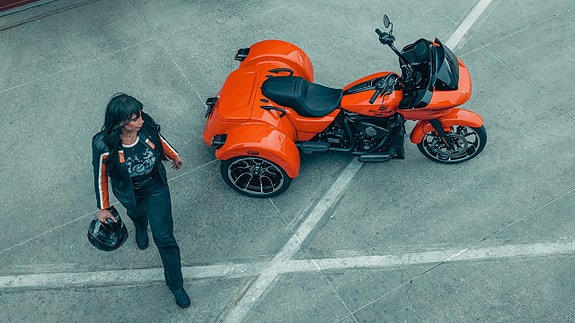 Harley-Davidson Road Glide 3 5 of 18