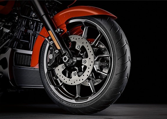 Harley-Davidson Road Glide 3 9 of 18