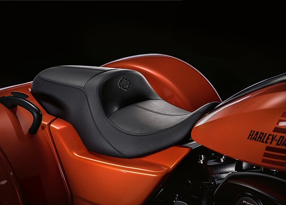 Harley-Davidson Road Glide 3 12 of 18