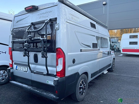 Karmann DAVIS 590 *På väg in*