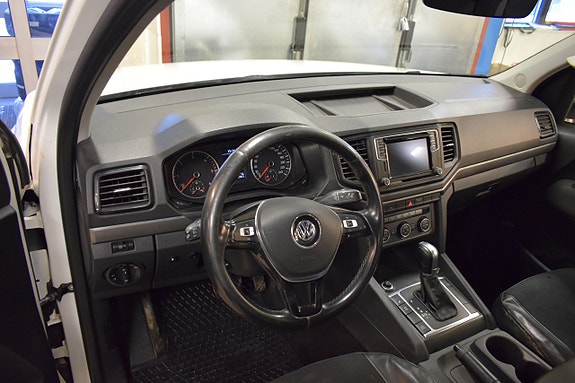 Volkswagen Amarok 8 of 15