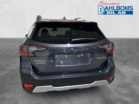 Subaru Outback 3 of 7