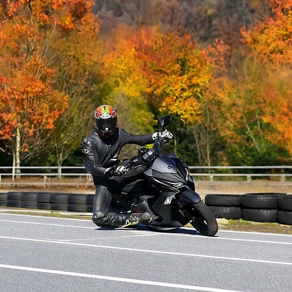 Moped Kymco Super 8R 50i Svart, NY 2 of 5