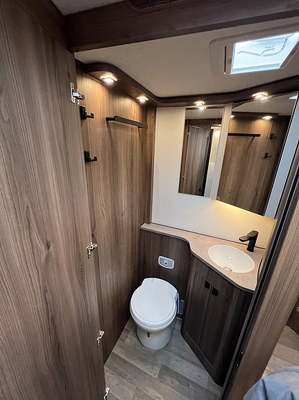 Kabe TM ROYAL X 810 /  780 LQB * 5:e bältesplats * 170 hk * Alde * RÄNTEKAMPANJ 3.95% Månadskostnad 7.874:- 17 of 21