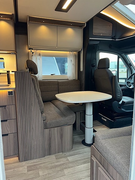 Kabe TM ROYAL X 810 /  780 LQB * 5:e bältesplats * 170 hk * Alde * RÄNTEKAMPANJ 3.95% Månadskostnad 7.874:- 7 of 21