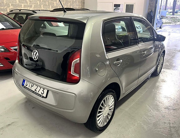 Volkswagen UP! 5 of 5