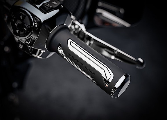 Harley-Davidson CVO Street Glide 121" 6 of 9