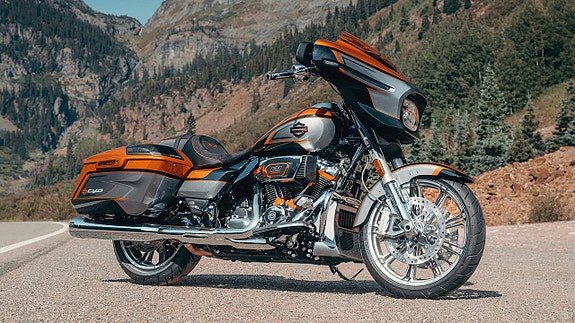 Harley-Davidson CVO Street Glide 121"
