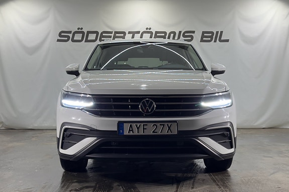Volkswagen Tiguan Allspace 4 of 5