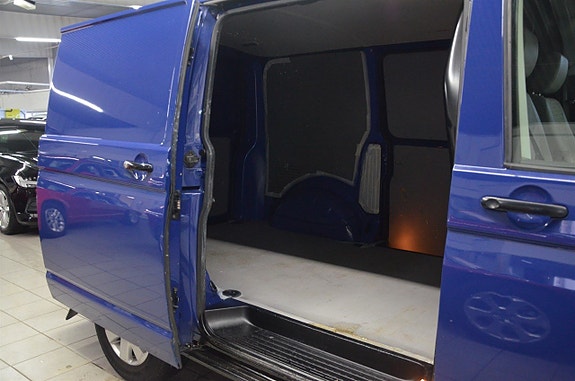 Volkswagen Transporter 8 of 11