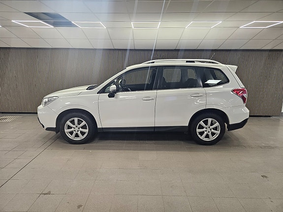 Subaru Forester 2 of 5