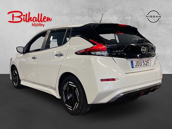 Nissan Leaf 3 of 5