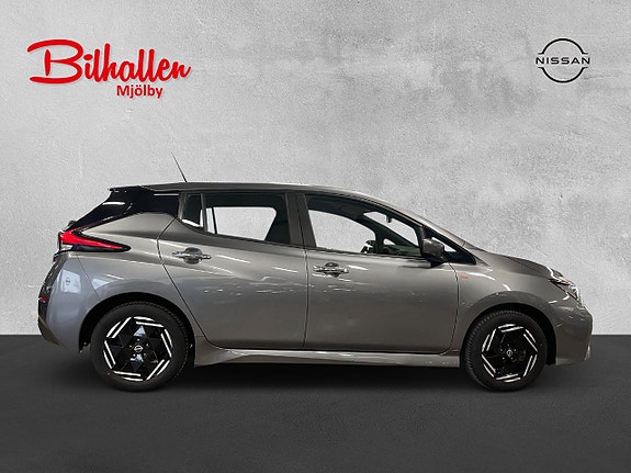 Nissan Leaf 5 of 5