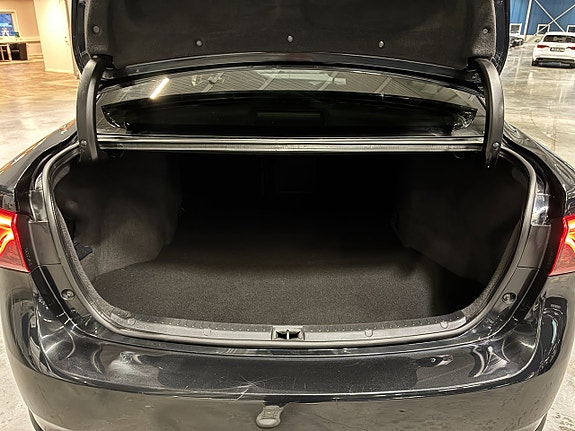 Toyota Avensis 9 of 20