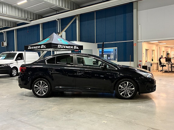 Toyota Avensis 3 of 5