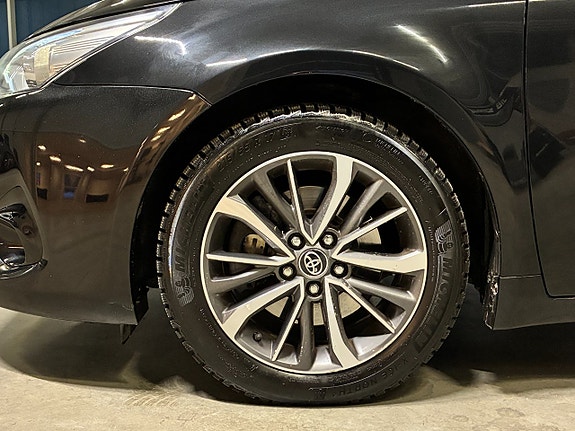 Toyota Avensis 8 of 20