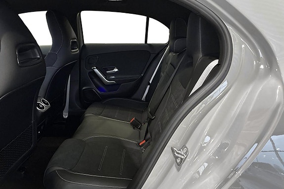 Mercedes-Benz A250 e 10 of 14