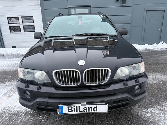 BMW X5 2 of 8