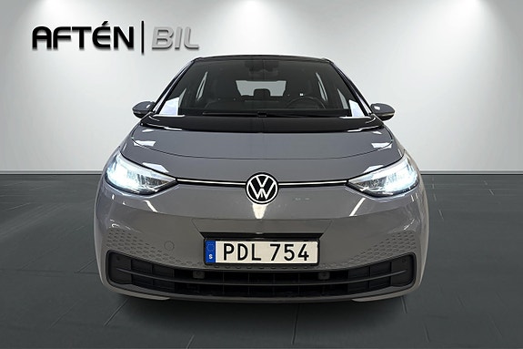 Volkswagen ID.3 3 of 5