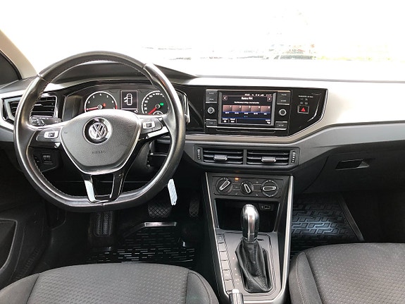 Volkswagen Polo 14 of 21