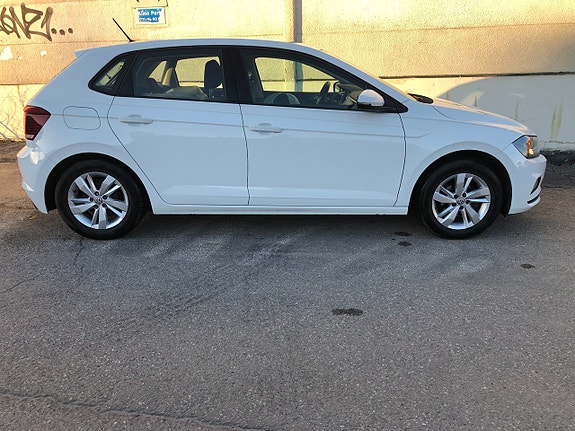Volkswagen Polo 3 of 5