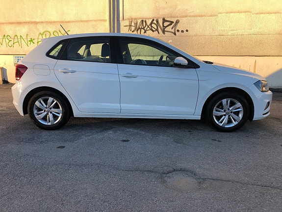 Volkswagen Polo 10 of 21