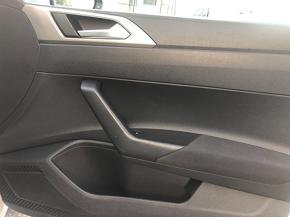 Volkswagen Polo 21 of 21