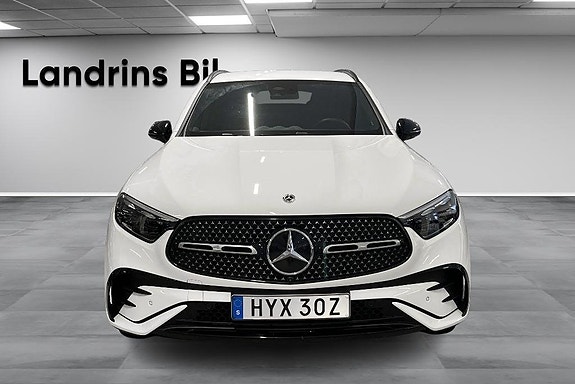 Mercedes-Benz GLC220 d 2 of 5