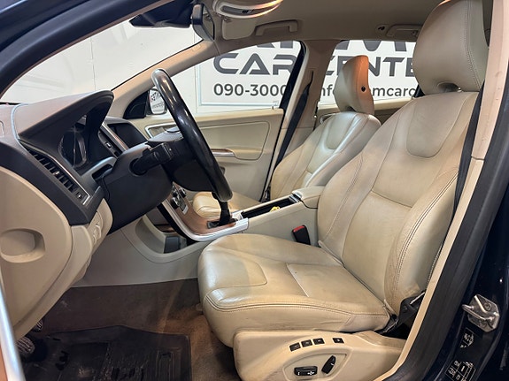 Volvo XC60 14 of 29