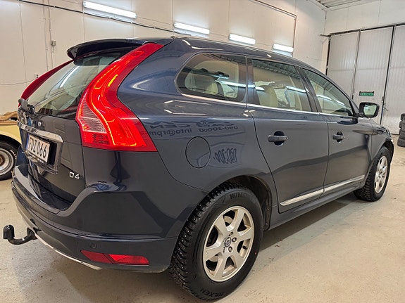 Volvo XC60 6 of 29