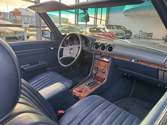 Mercedes-Benz SL-Klass 8 of 15