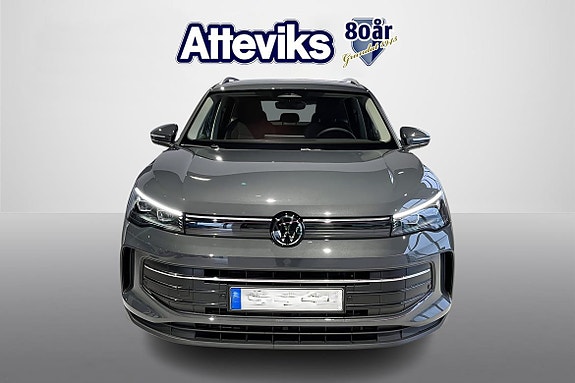 Volkswagen Tiguan 4 of 15
