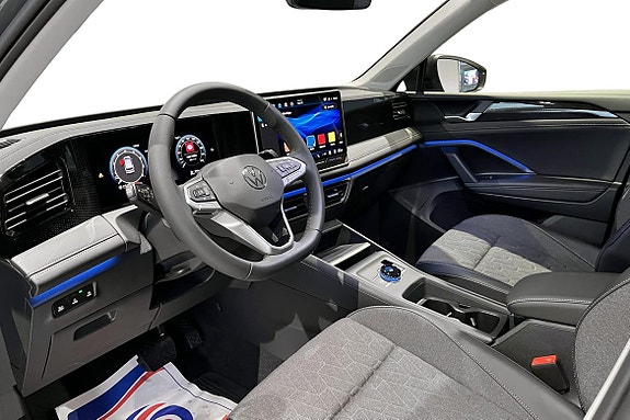 Volkswagen Tiguan 5 of 15