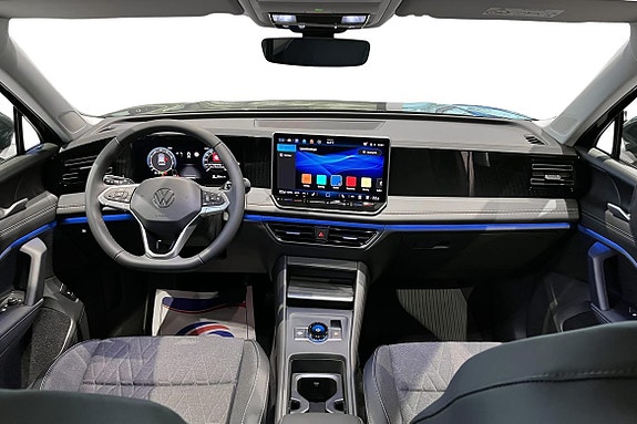 Volkswagen Tiguan 2 of 15