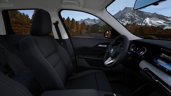 BMW iX1 7 of 8