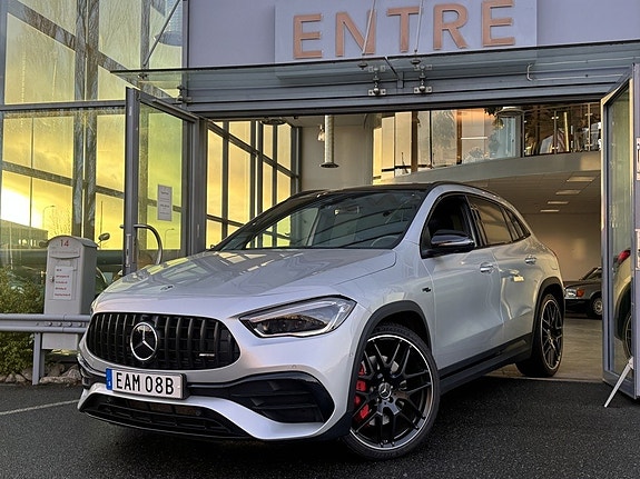 Mercedes-Benz GLA-Klass 3 of 27