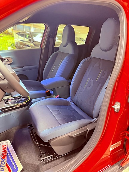 Fiat Grande Panda E 11 of 18
