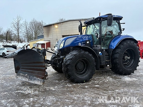 Traktor med lastare New Holland T7.225 Vikplo