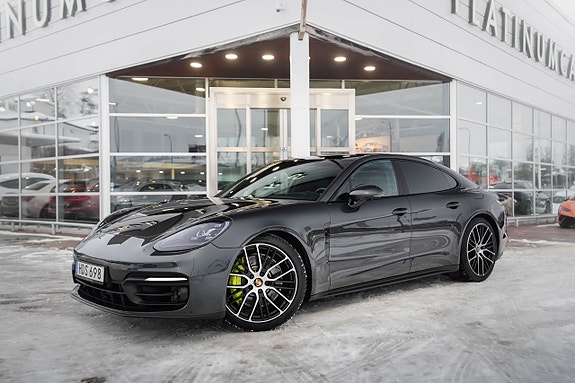 Porsche Panamera 4