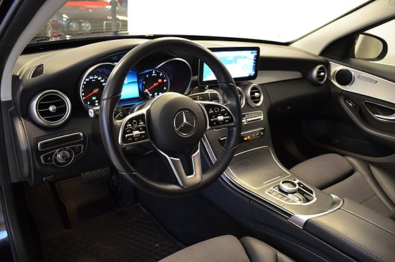 Mercedes-Benz C200 d 11 of 23