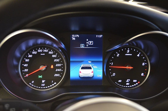 Mercedes-Benz C200 d 15 of 23