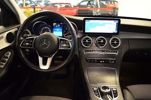 Mercedes-Benz C200 d 2 of 5