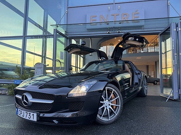 Mercedes-Benz SLS 8 of 27