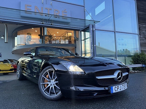 Mercedes-Benz SLS 25 of 27
