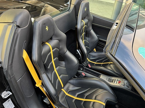 Ferrari 458 Spider 13 of 21