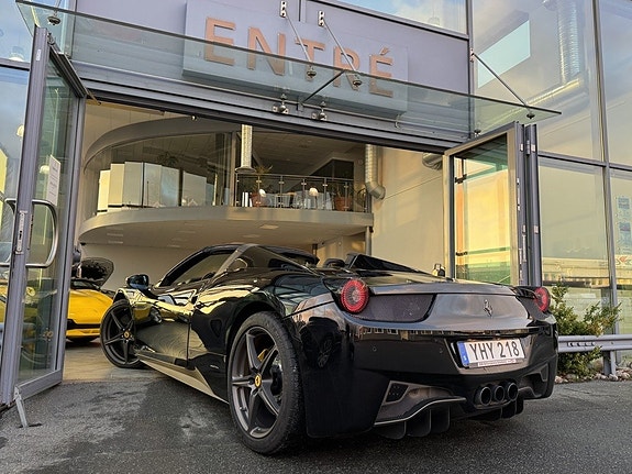 Ferrari 458 Spider 6 of 21
