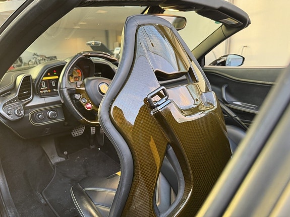 Ferrari 458 Spider 15 of 21