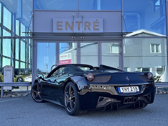 Ferrari 458 Spider 2 of 21