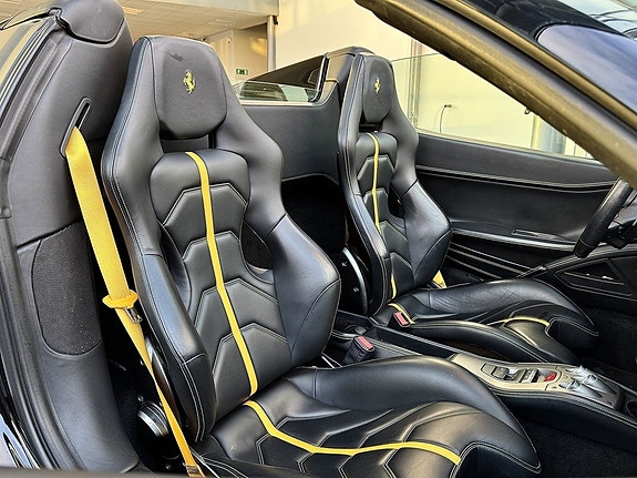 Ferrari 458 Spider 14 of 21