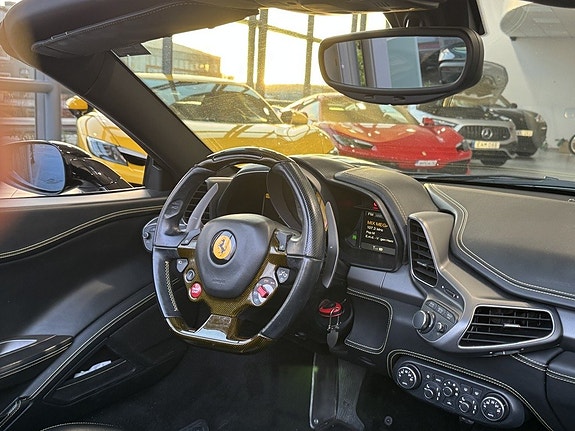 Ferrari 458 Spider 17 of 21